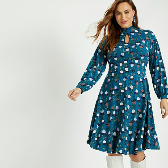 Eloquii Dresses & Skirts - Gorgeous Eloquii printed double keyhole dress